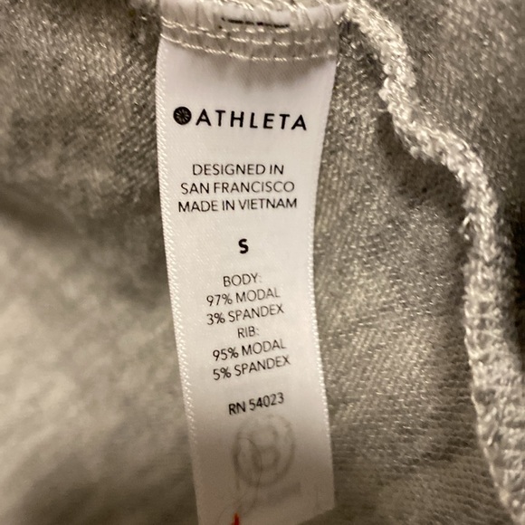 LIKE NEW! Athleta women’s cardigan - Picture 3 of 4